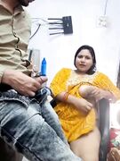 Indian Sexy Dick Sucker aunty Passionate Blowjoab on Live Streaming Desi MMS