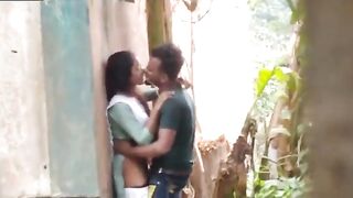 Hidden Recorded Indian College Girl Outdoor Fucked Video
